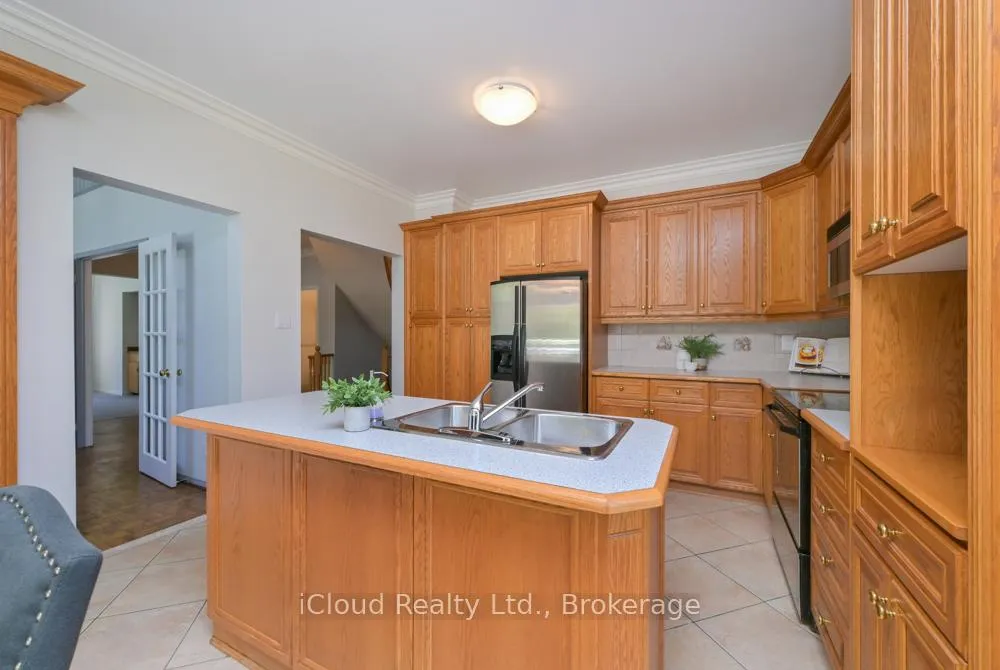 Photo 7 of 114 Kenpark Avenue, Brampton, Snelgrove — HOMEH