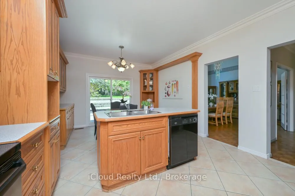 Photo 10 of 114 Kenpark Avenue, Brampton, Snelgrove — HOMEH