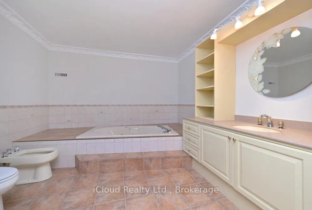 Photo 24 of 114 Kenpark Avenue, Brampton, Snelgrove — HOMEH