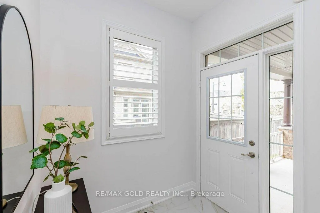 Photo 6 of 132 Mcknight Avenue, Hamilton, Waterdown — HOMEH