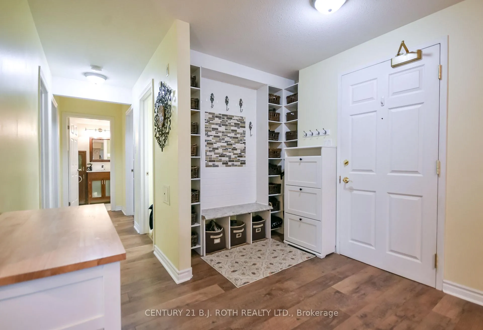 Photo 2 of Unit 114, 49 Jacobs Terrace, Barrie, Allandale — HOMEH