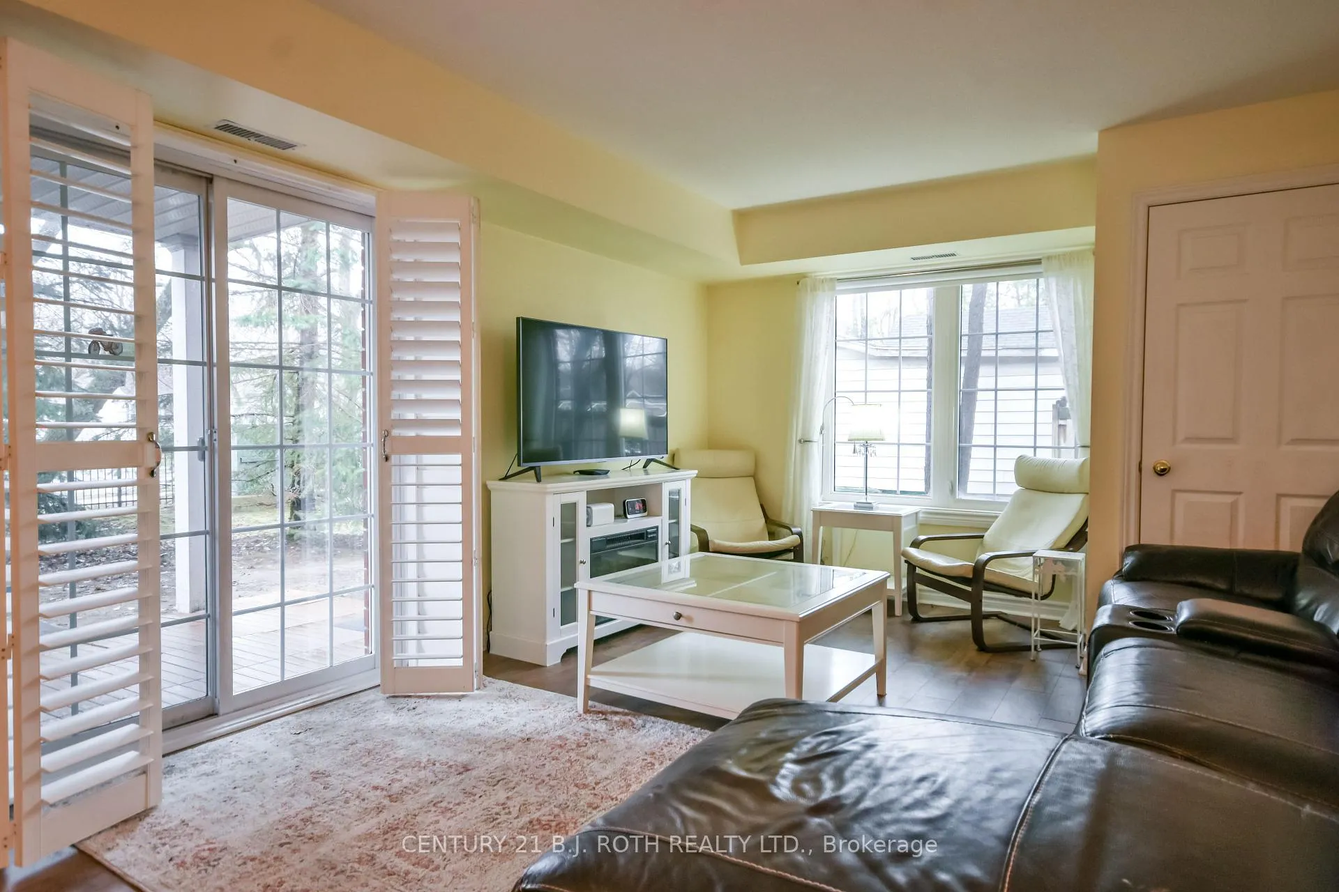 Photo 3 of Unit 114, 49 Jacobs Terrace, Barrie, Allandale — HOMEH