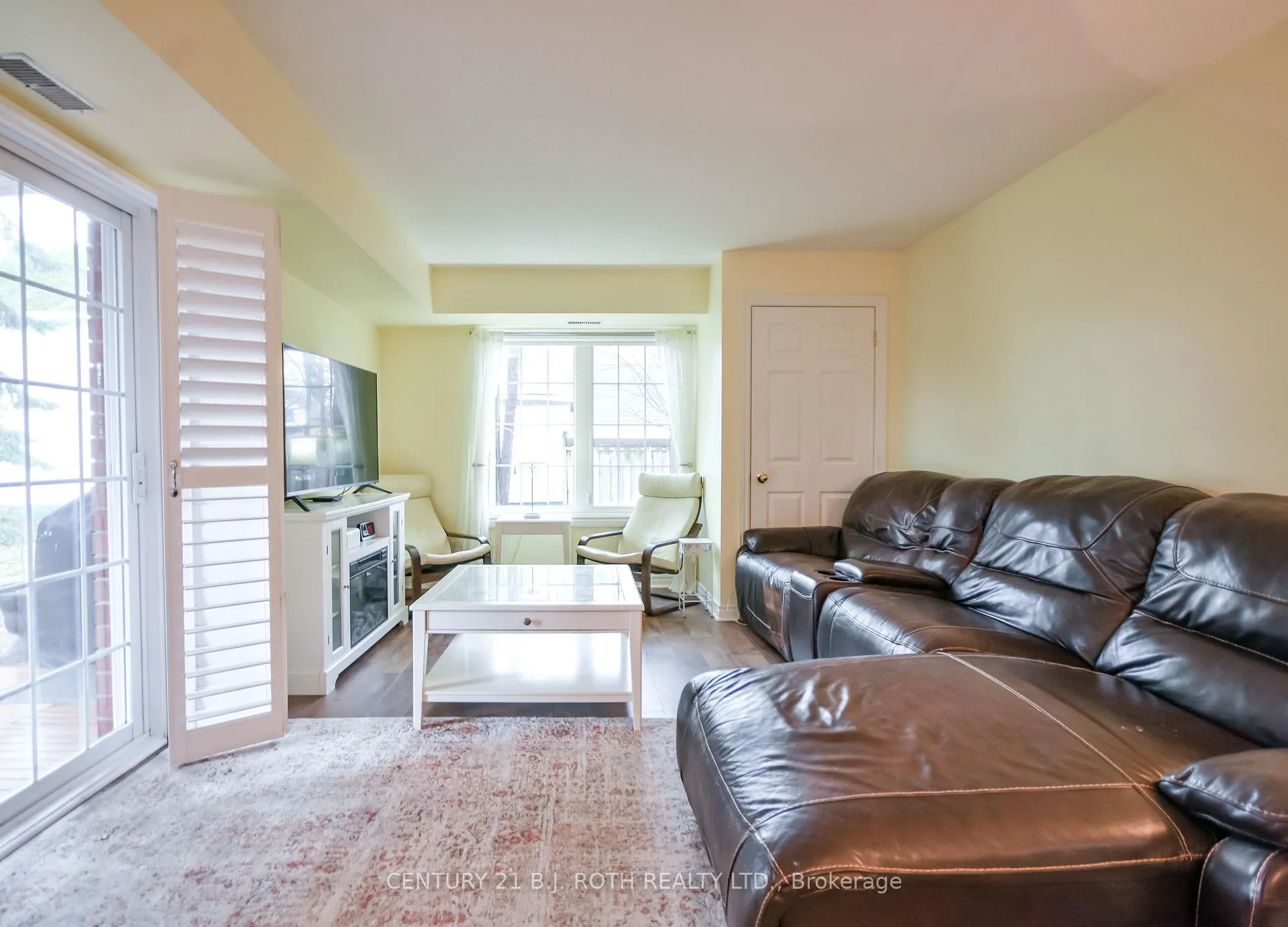 Photo 4 of Unit 114, 49 Jacobs Terrace, Barrie, Allandale — HOMEH