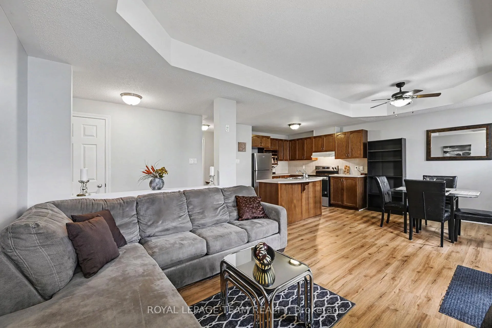 Photo 9 of Unit 1, 304 Paseo Private, Ottawa, Centrepointe — HOMEH