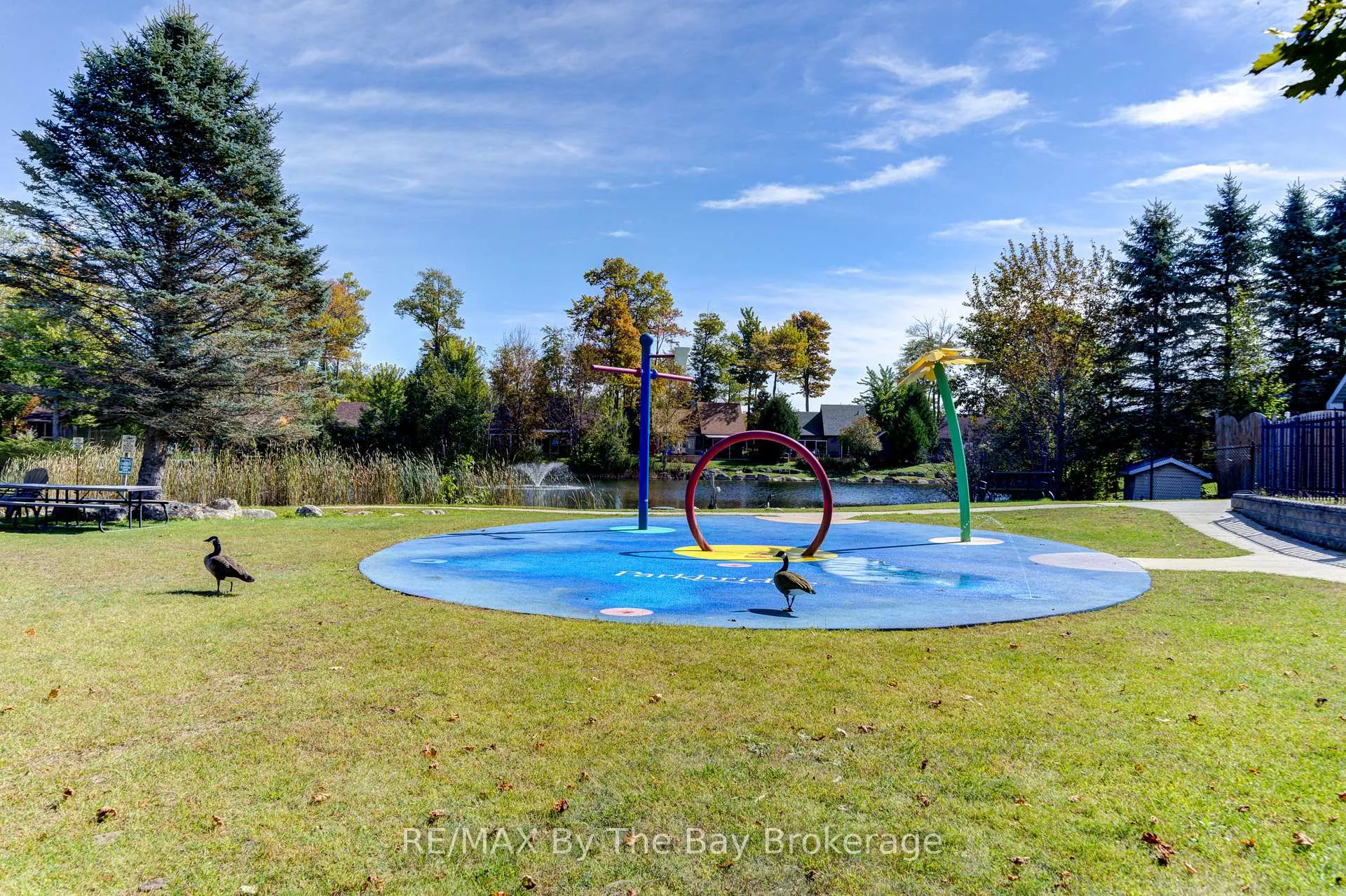 Photo 29 of 14 Kenora Trail, Wasaga Beach — HOMEH