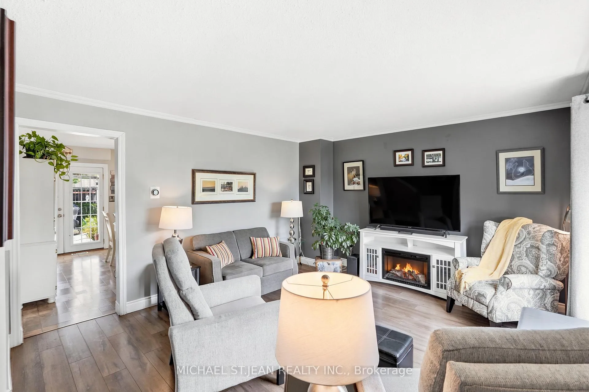 Photo 7 of 144 Bellingham Drive, Hamilton, Lawfield — HOMEH