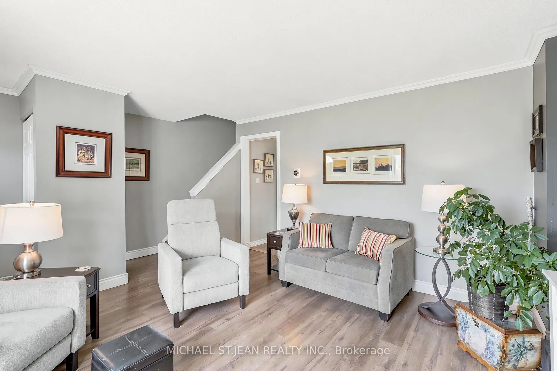 Photo 10 of 144 Bellingham Drive, Hamilton, Lawfield — HOMEH