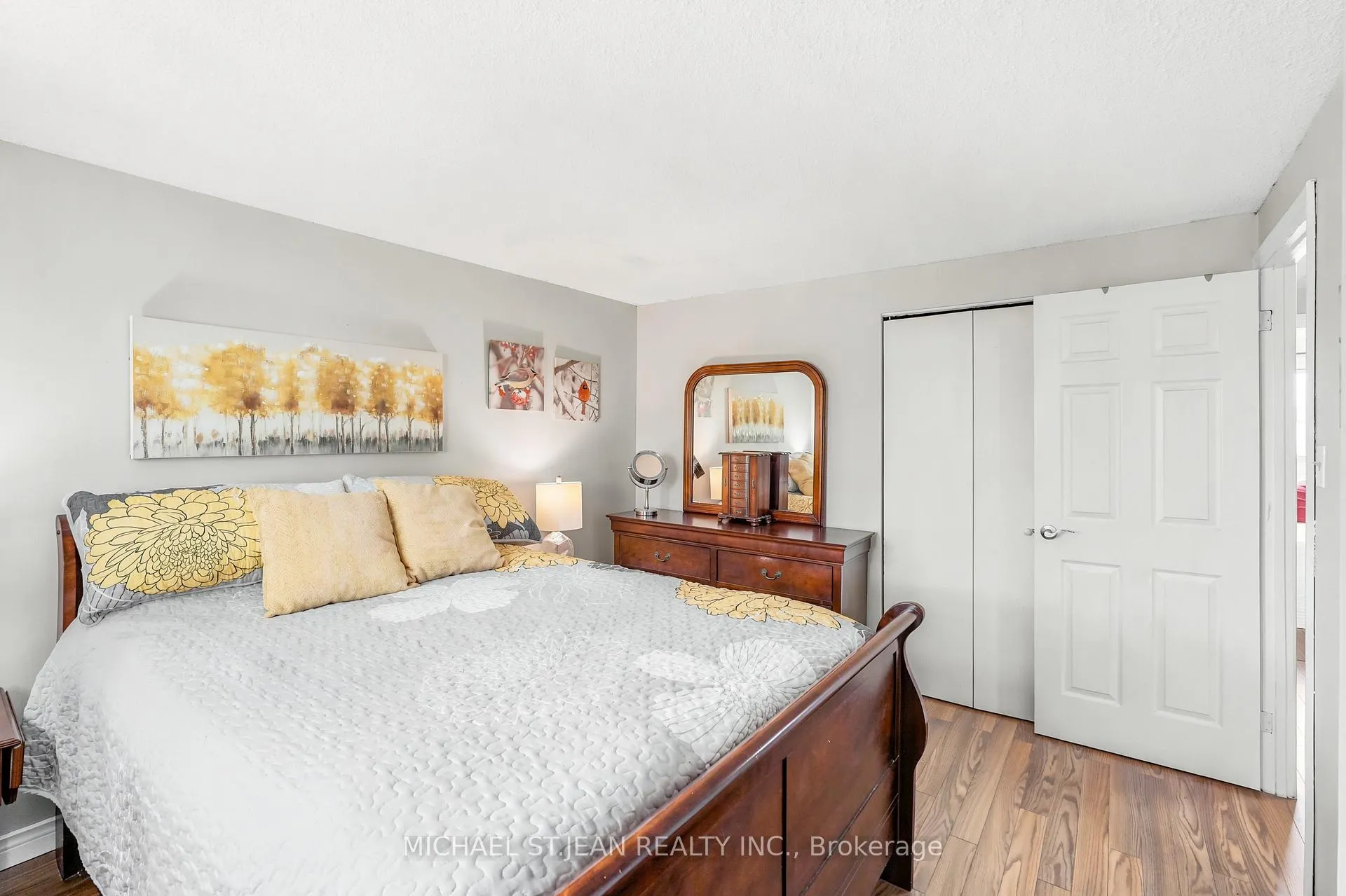 Photo 18 of 144 Bellingham Drive, Hamilton, Lawfield — HOMEH