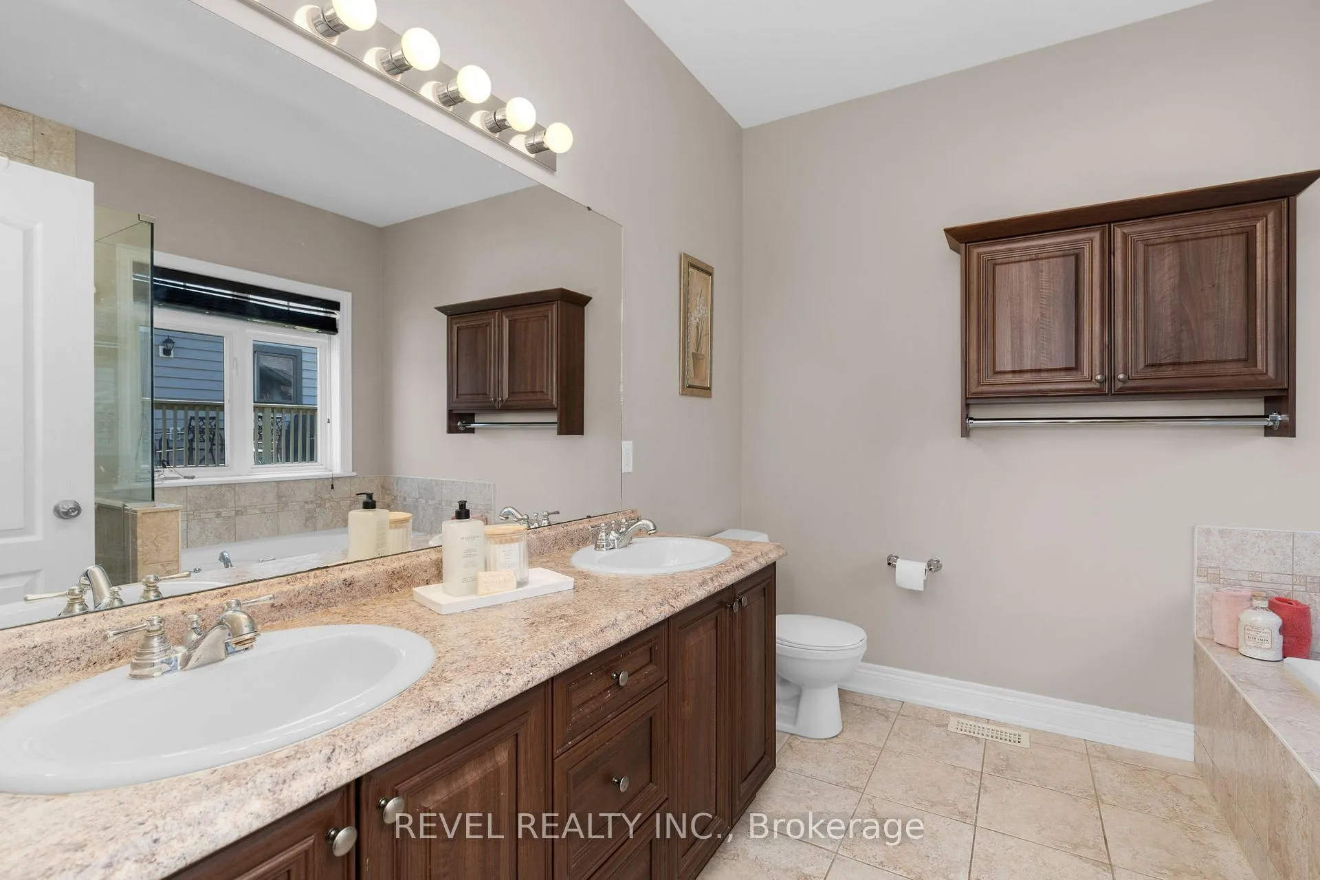 Photo 16 of 3123 Stone Ridge Boulevard, Orillia — HOMEH