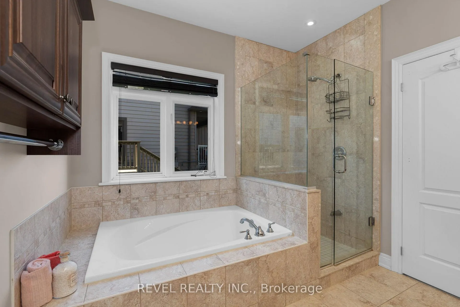 Photo 17 of 3123 Stone Ridge Boulevard, Orillia — HOMEH