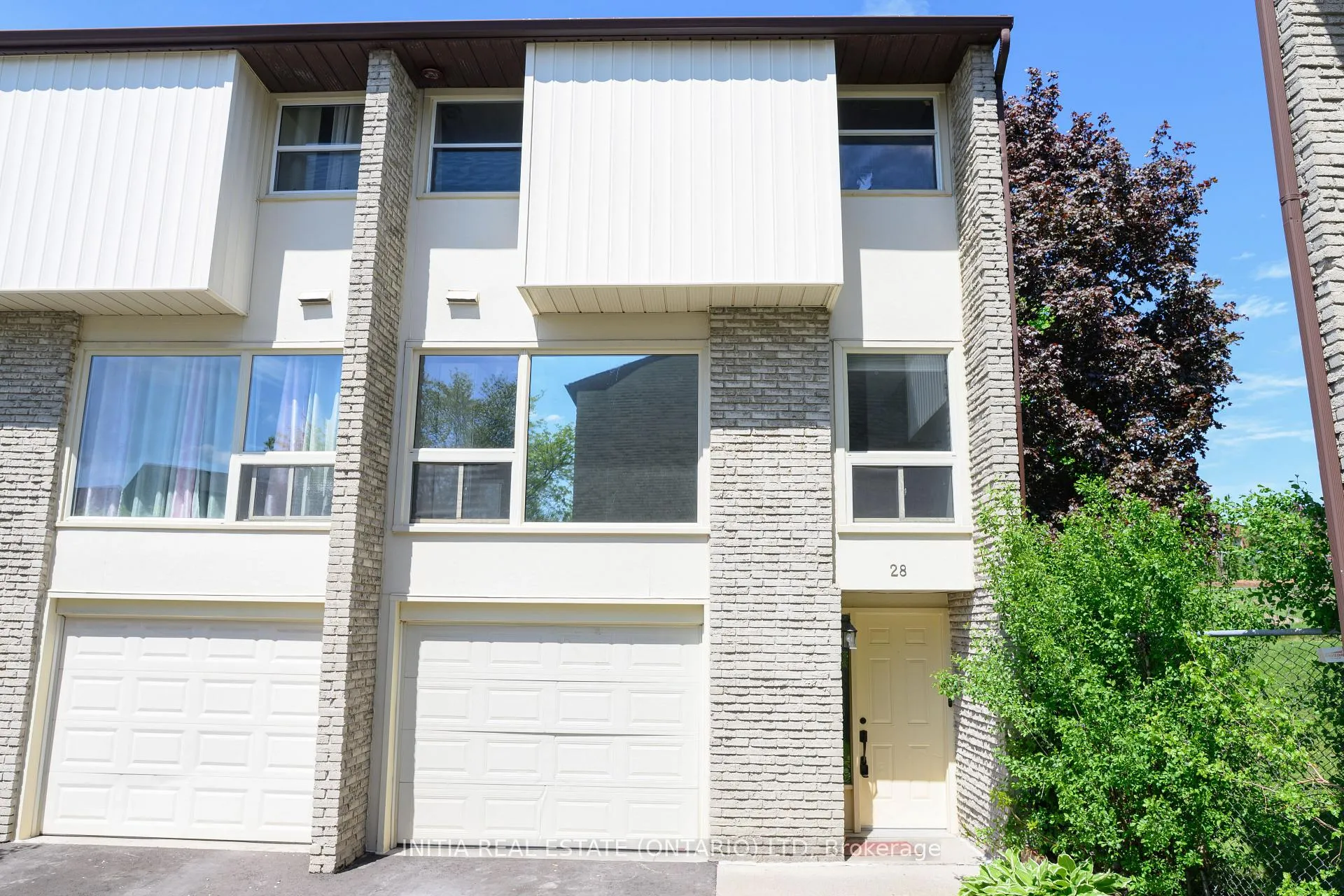 Photo 2 of 28 Chiddington Gate S, London, South R — HOMEH