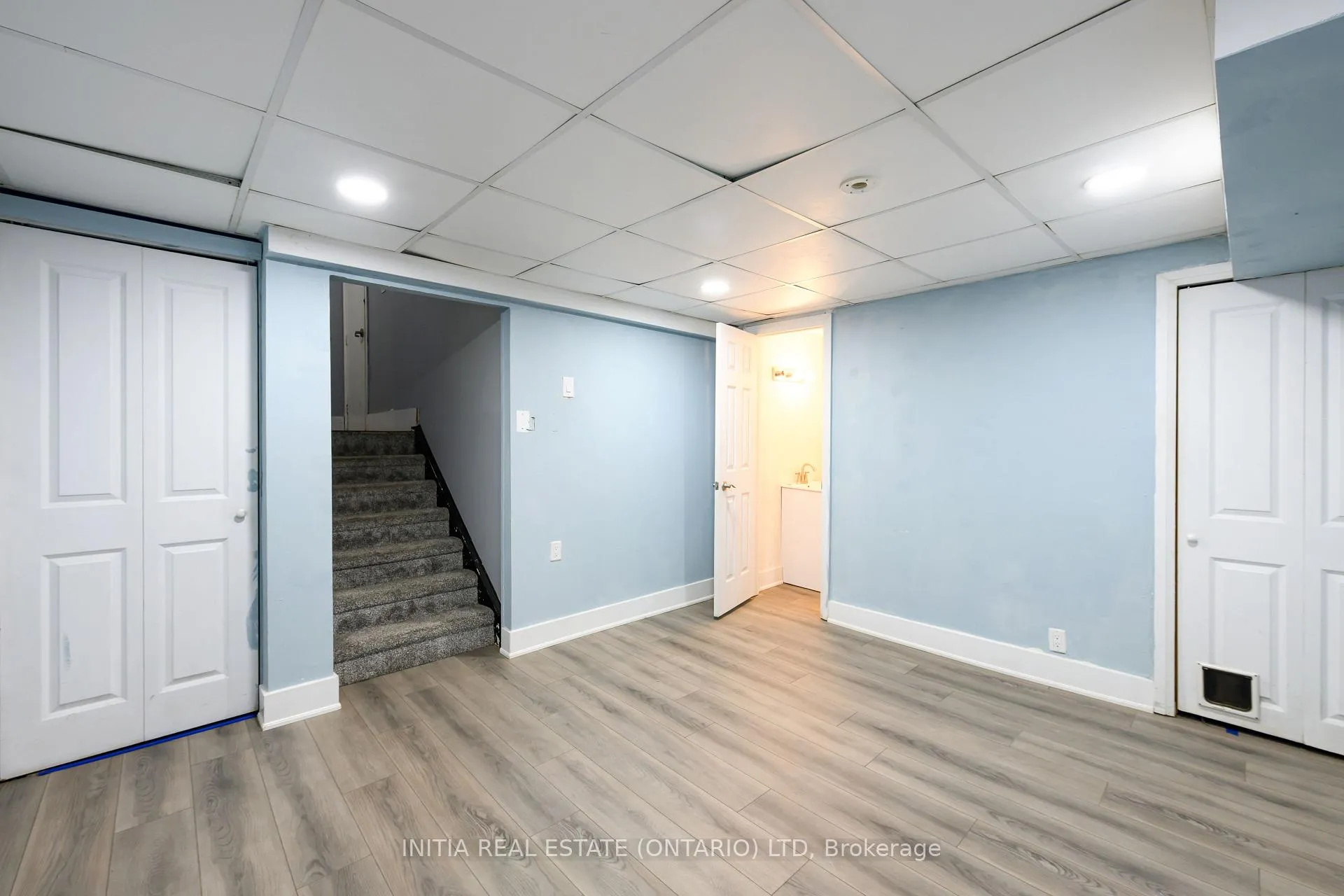 Photo 4 of 28 Chiddington Gate S, London, South R — HOMEH