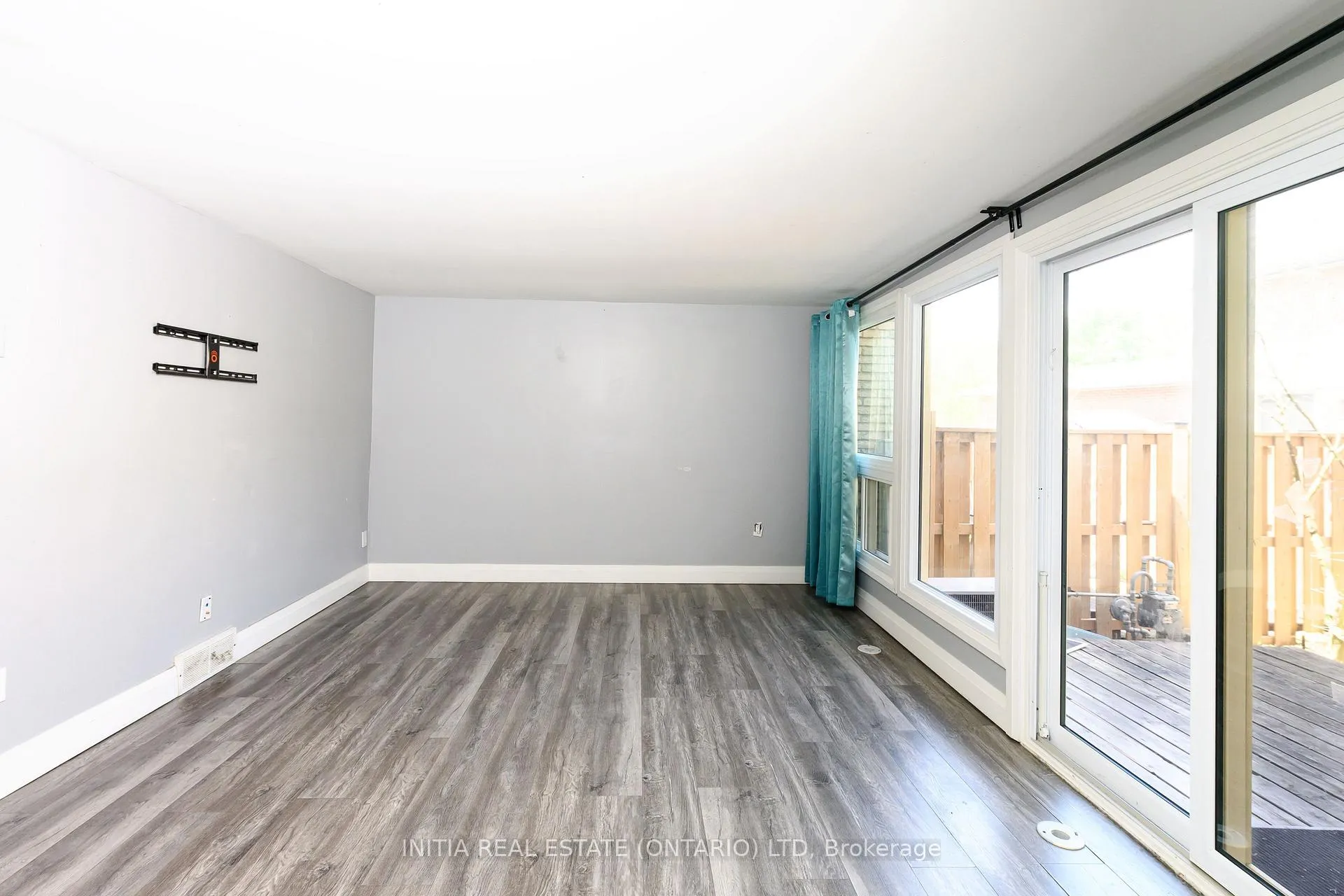 Photo 10 of 28 Chiddington Gate S, London, South R — HOMEH