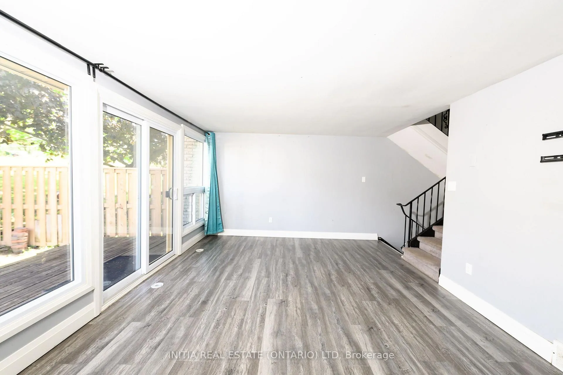 Photo 11 of 28 Chiddington Gate S, London, South R — HOMEH