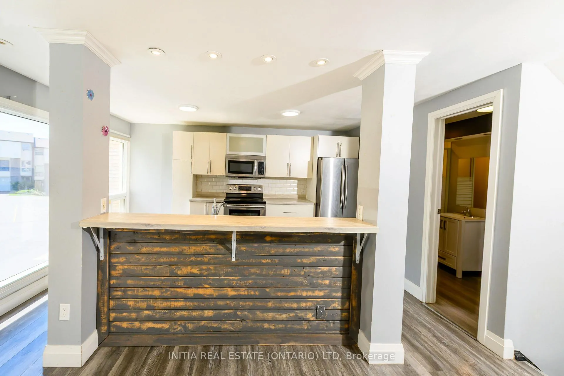 Photo 15 of 28 Chiddington Gate S, London, South R — HOMEH