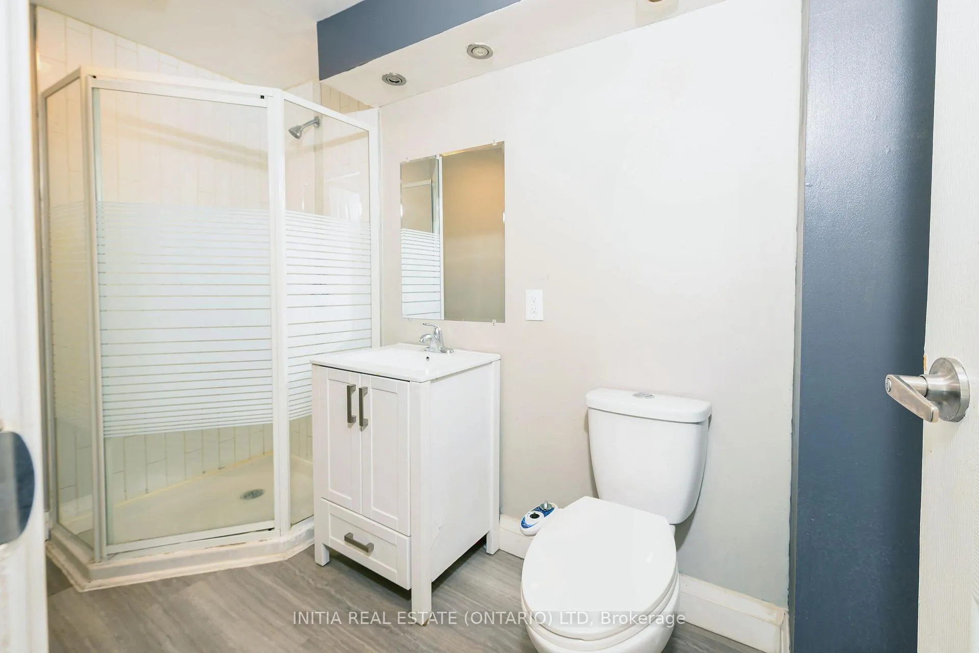 Photo 20 of 28 Chiddington Gate S, London, South R — HOMEH