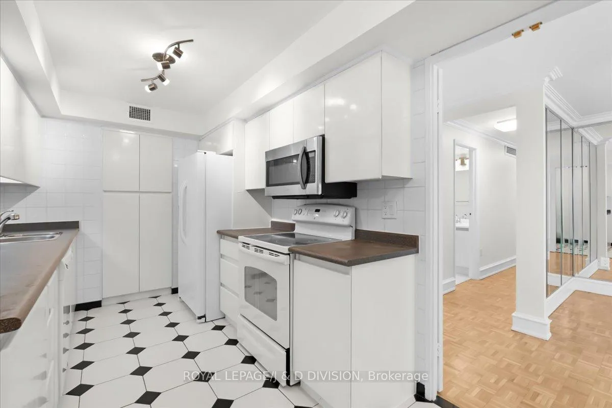 Photo 9 of Unit 424, 80 Front Street E, Toronto, Church-Yonge Corridor — HOMEH