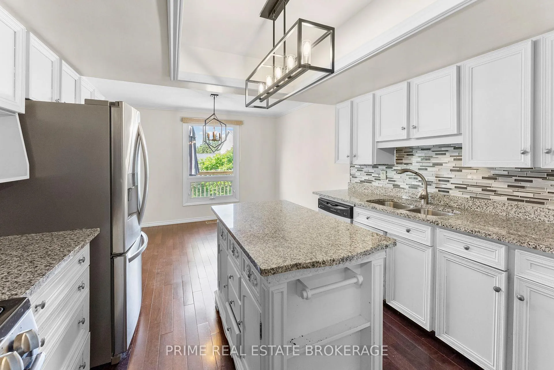 Photo 7 of 315 Everglade Crescent, London, North P — HOMEH
