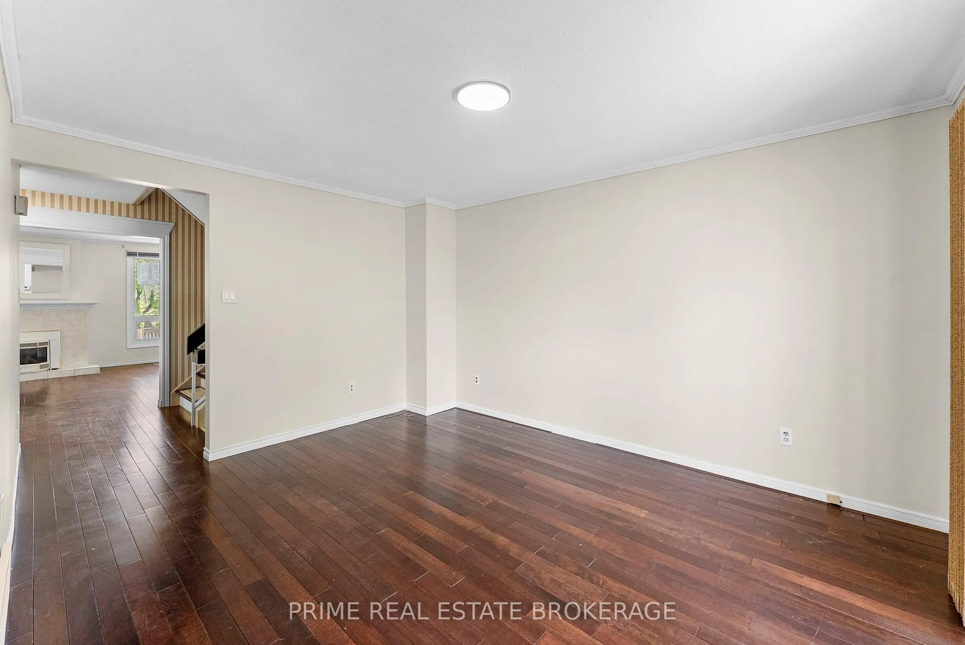 Photo 10 of 315 Everglade Crescent, London, North P — HOMEH