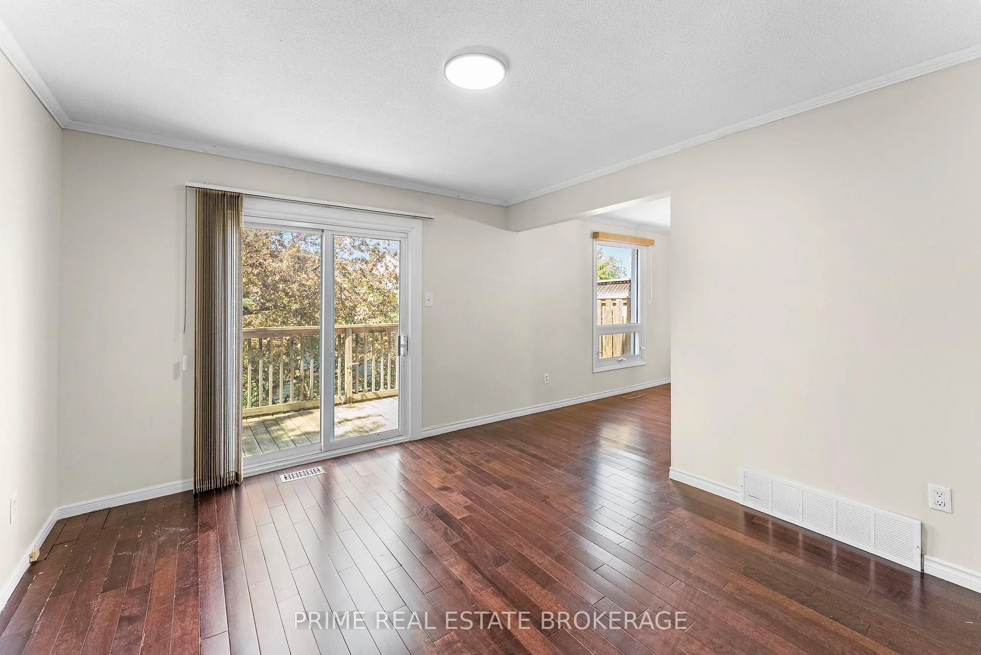 Photo 11 of 315 Everglade Crescent, London, North P — HOMEH
