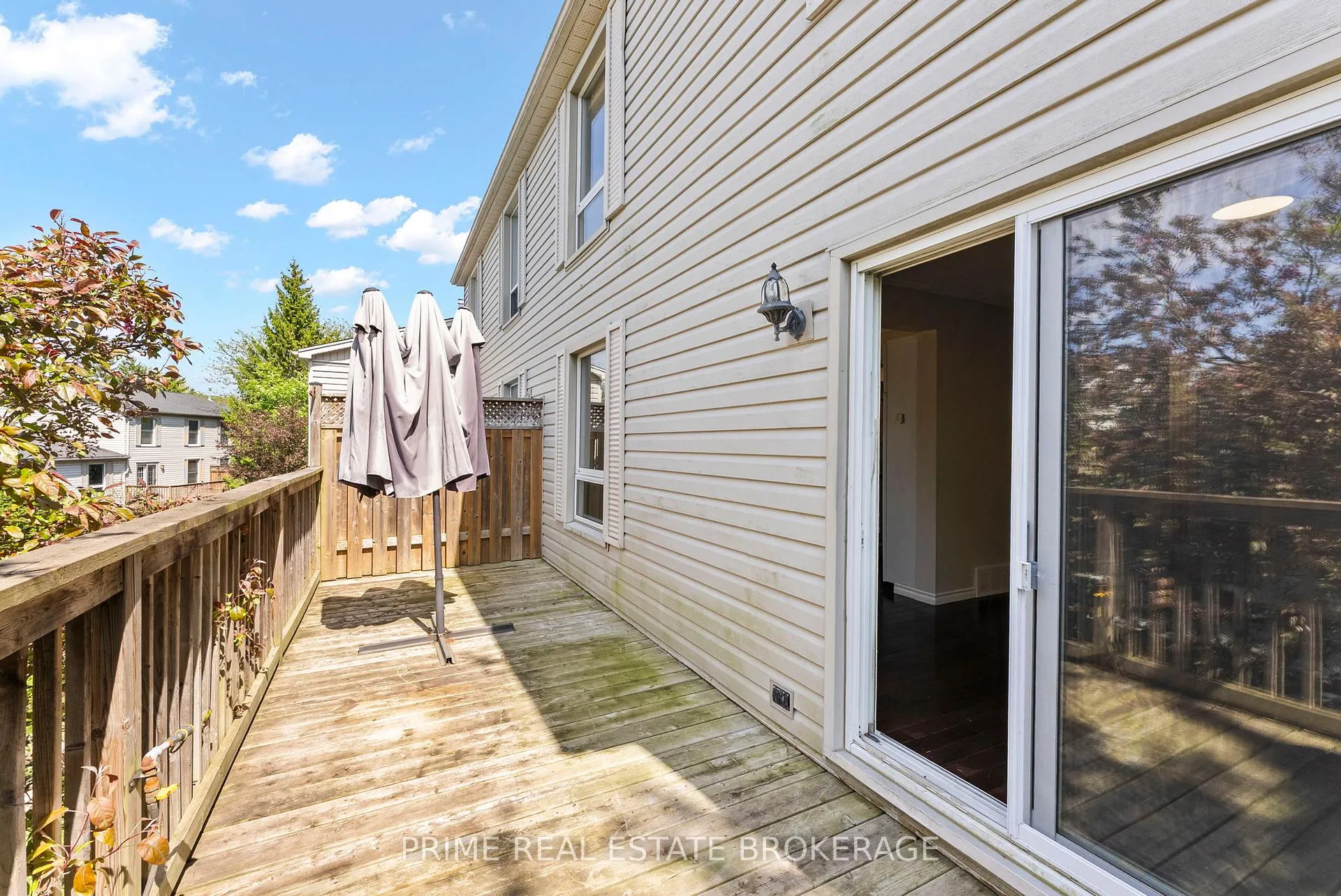 Photo 13 of 315 Everglade Crescent, London, North P — HOMEH