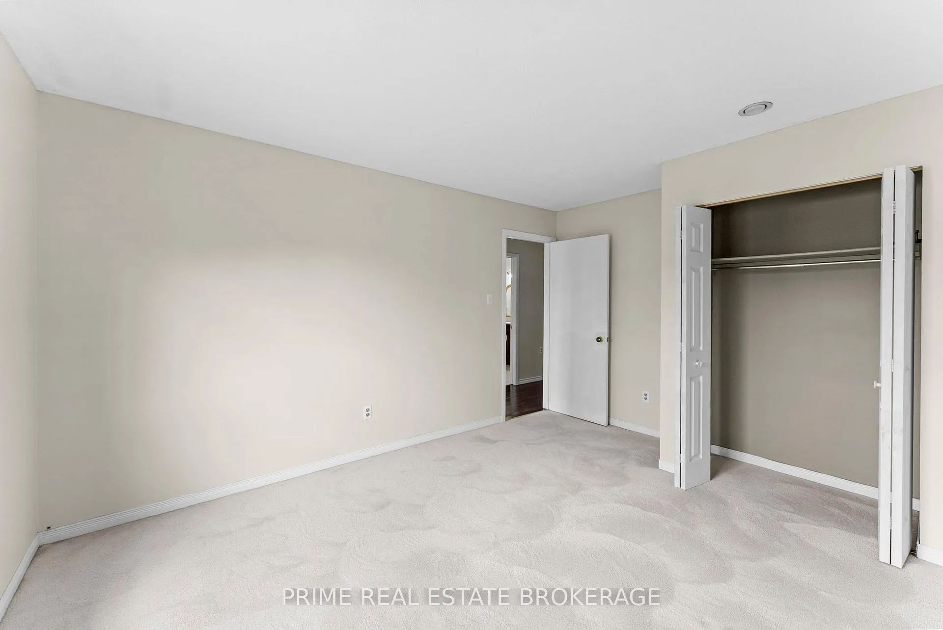 Photo 24 of 315 Everglade Crescent, London, North P — HOMEH