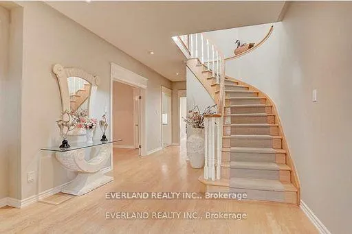 Photo 3 of Unit 1&2 Floor, 116 Redondo Drive, Vaughan, Beverley Glen — HOMEH