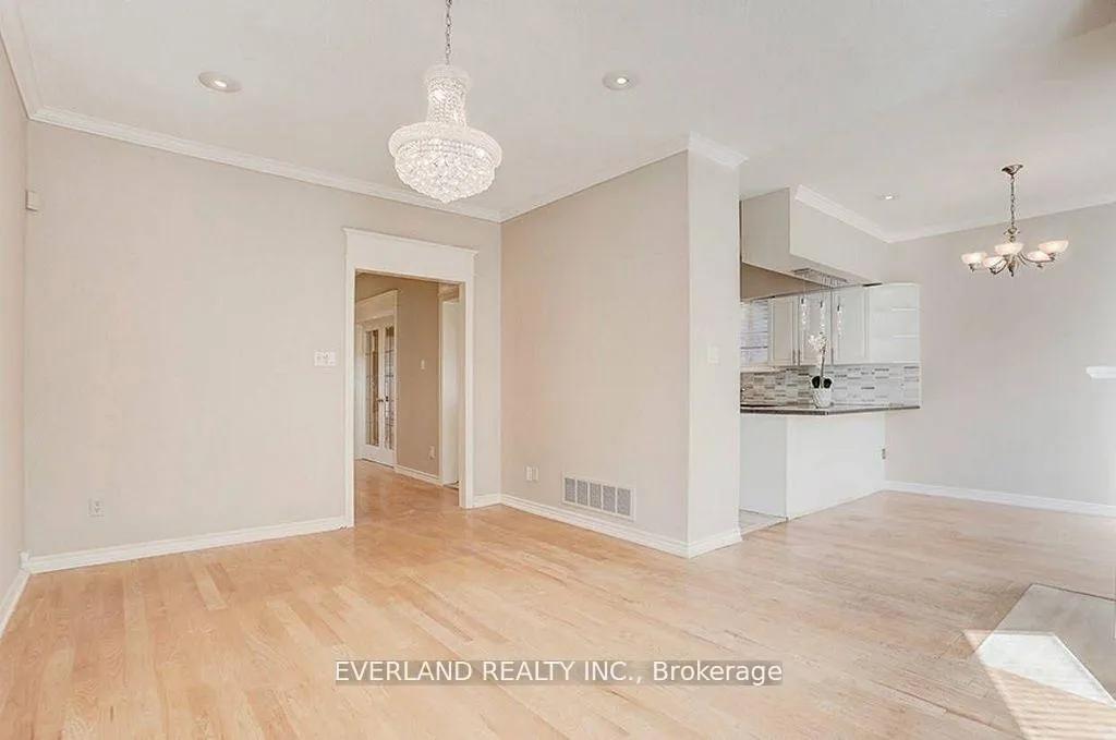 Photo 7 of Unit 1&2 Floor, 116 Redondo Drive, Vaughan, Beverley Glen — HOMEH