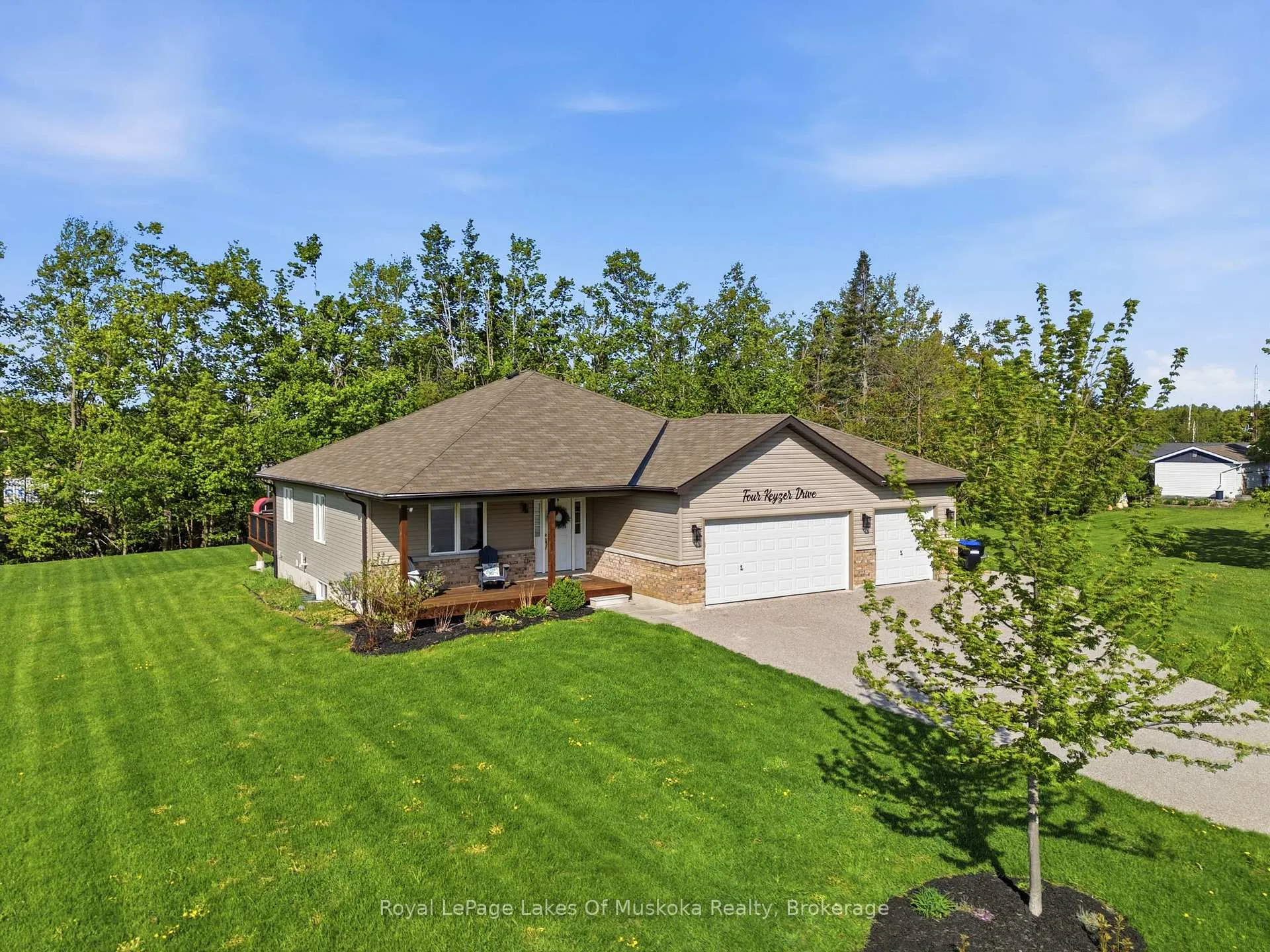 Photo 1 of 4 Keyzer Drive, Oro-Medonte, Warminster — HOMEH
