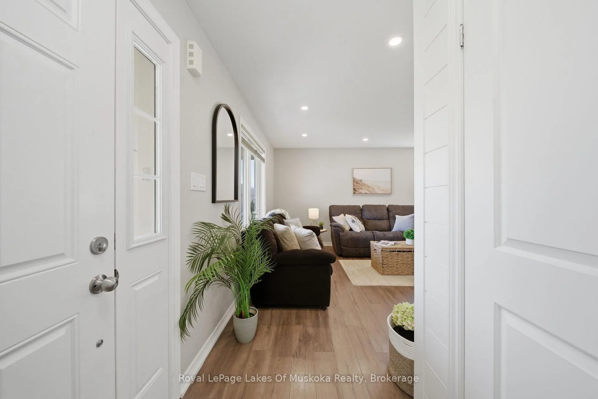 Photo 6 of 4 Keyzer Drive, Oro-Medonte, Warminster — HOMEH