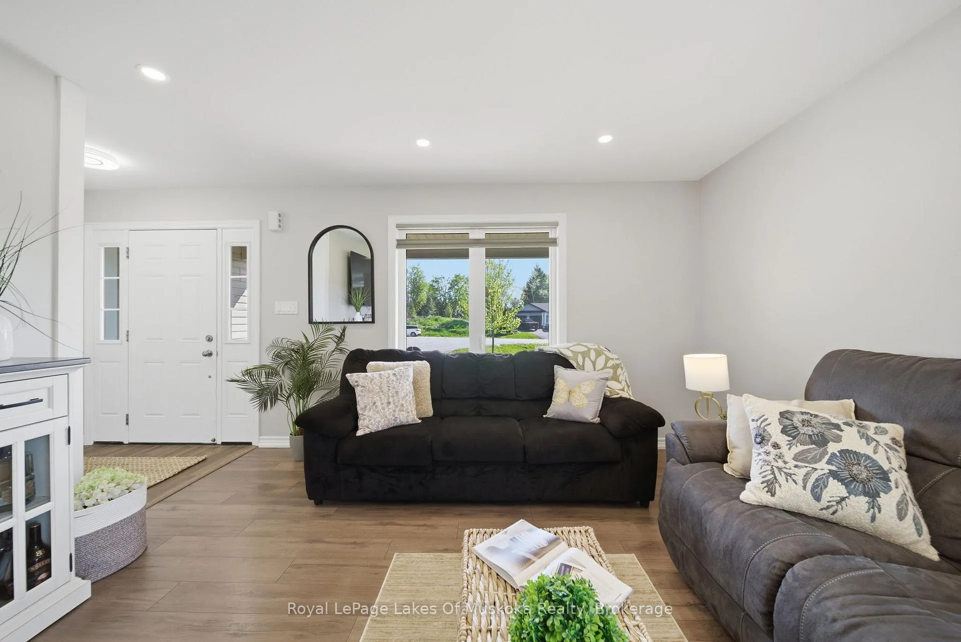 Photo 8 of 4 Keyzer Drive, Oro-Medonte, Warminster — HOMEH