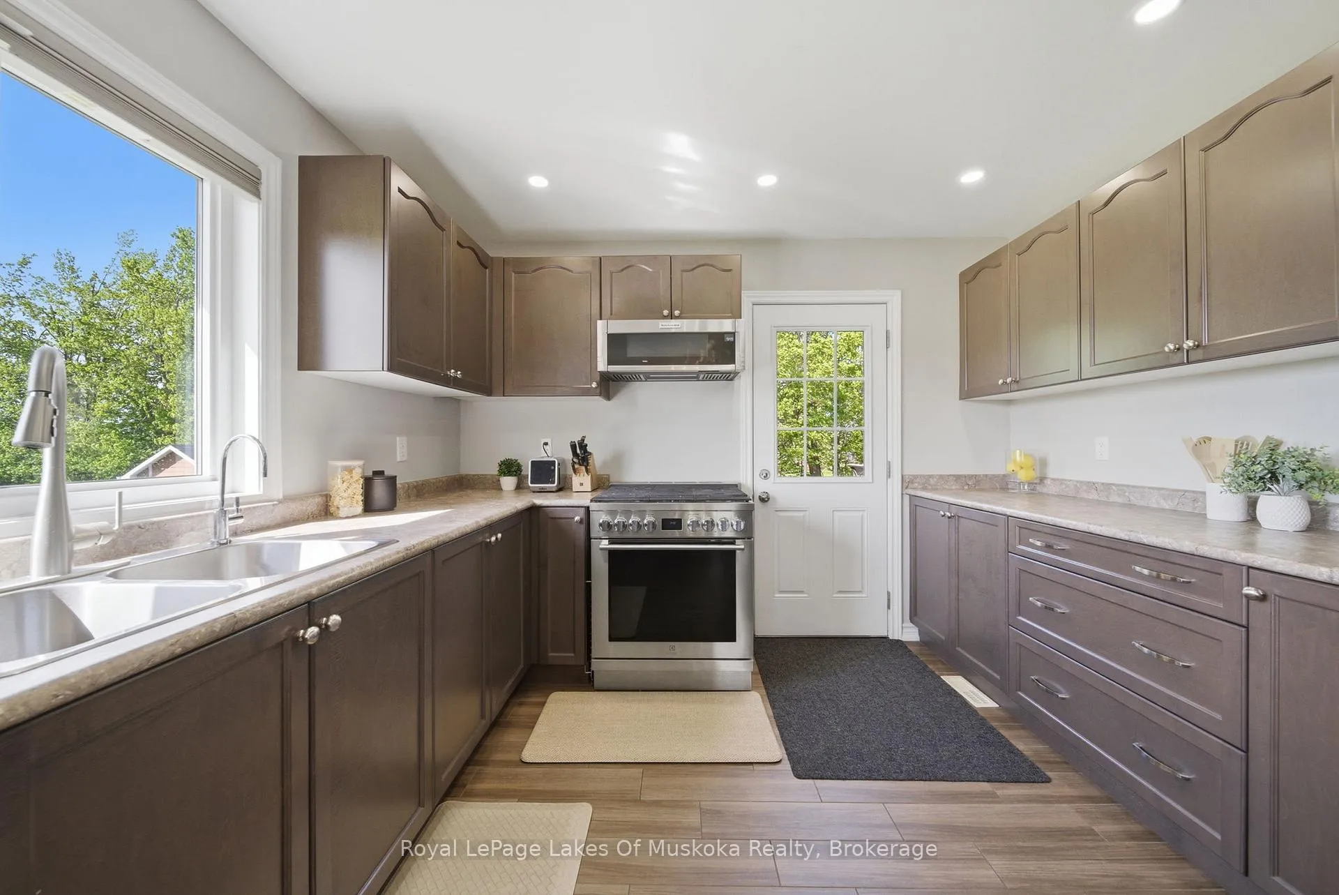 Photo 17 of 4 Keyzer Drive, Oro-Medonte, Warminster — HOMEH