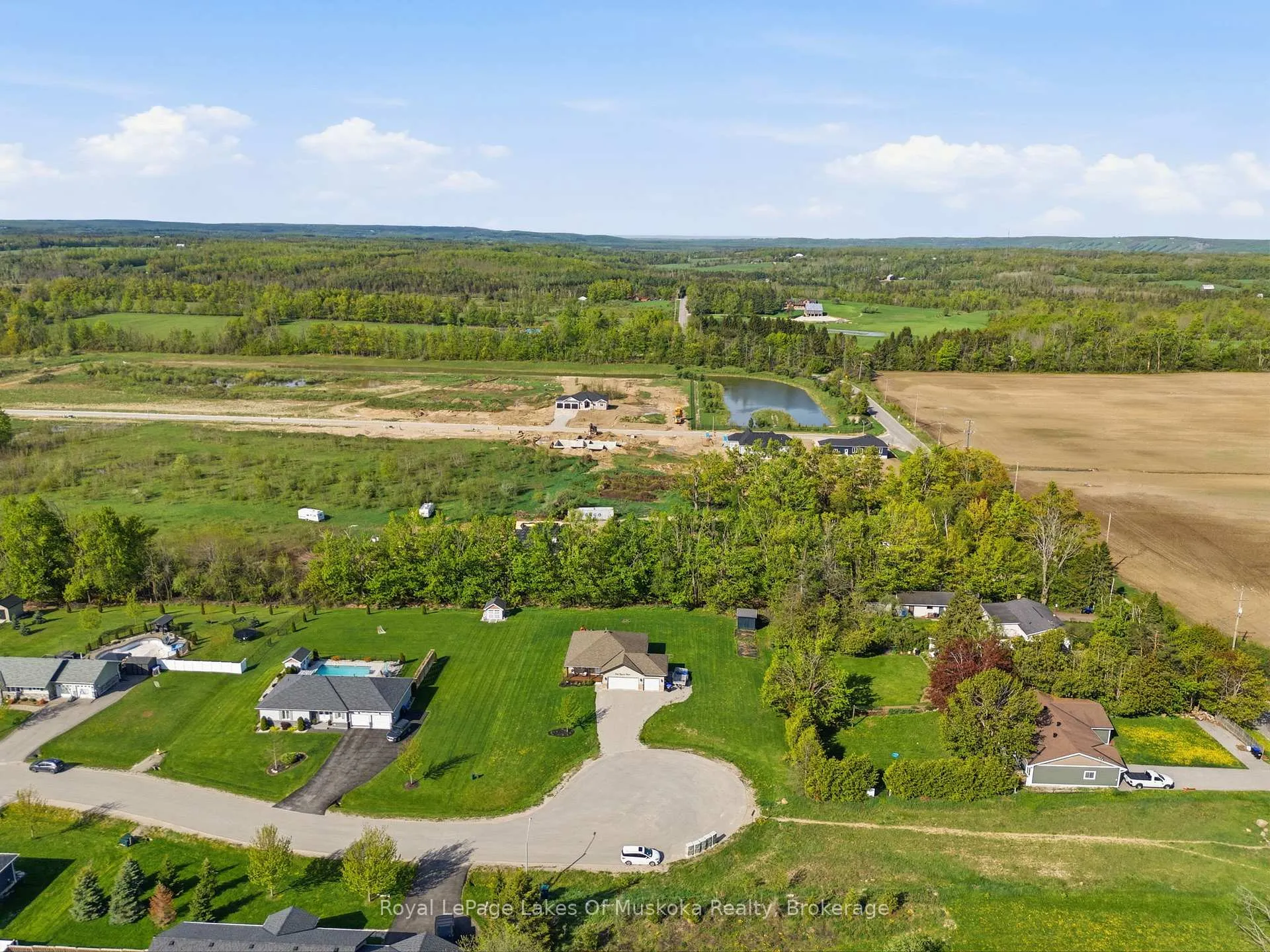 Photo 37 of 4 Keyzer Drive, Oro-Medonte, Warminster — HOMEH