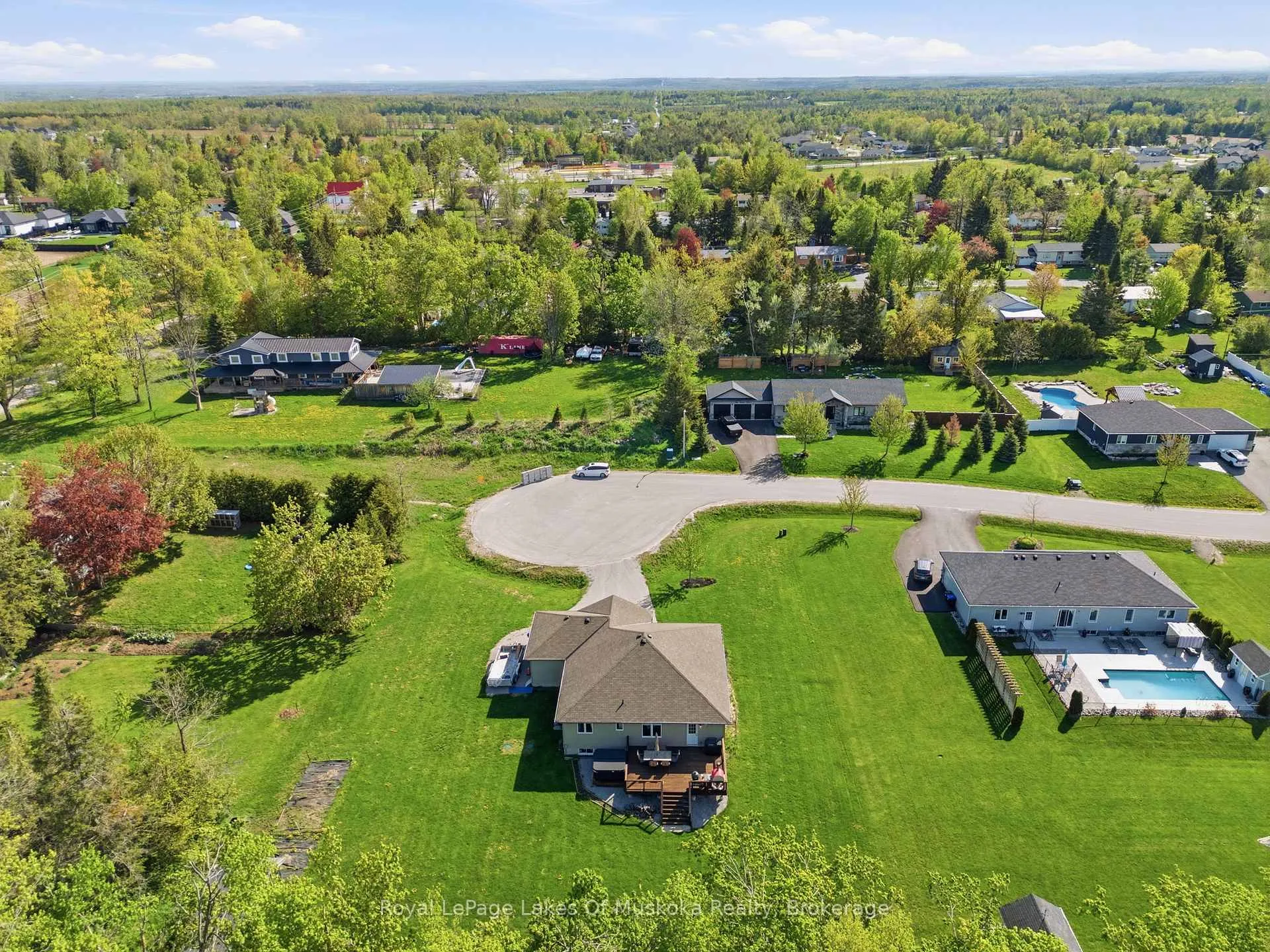 Photo 39 of 4 Keyzer Drive, Oro-Medonte, Warminster — HOMEH