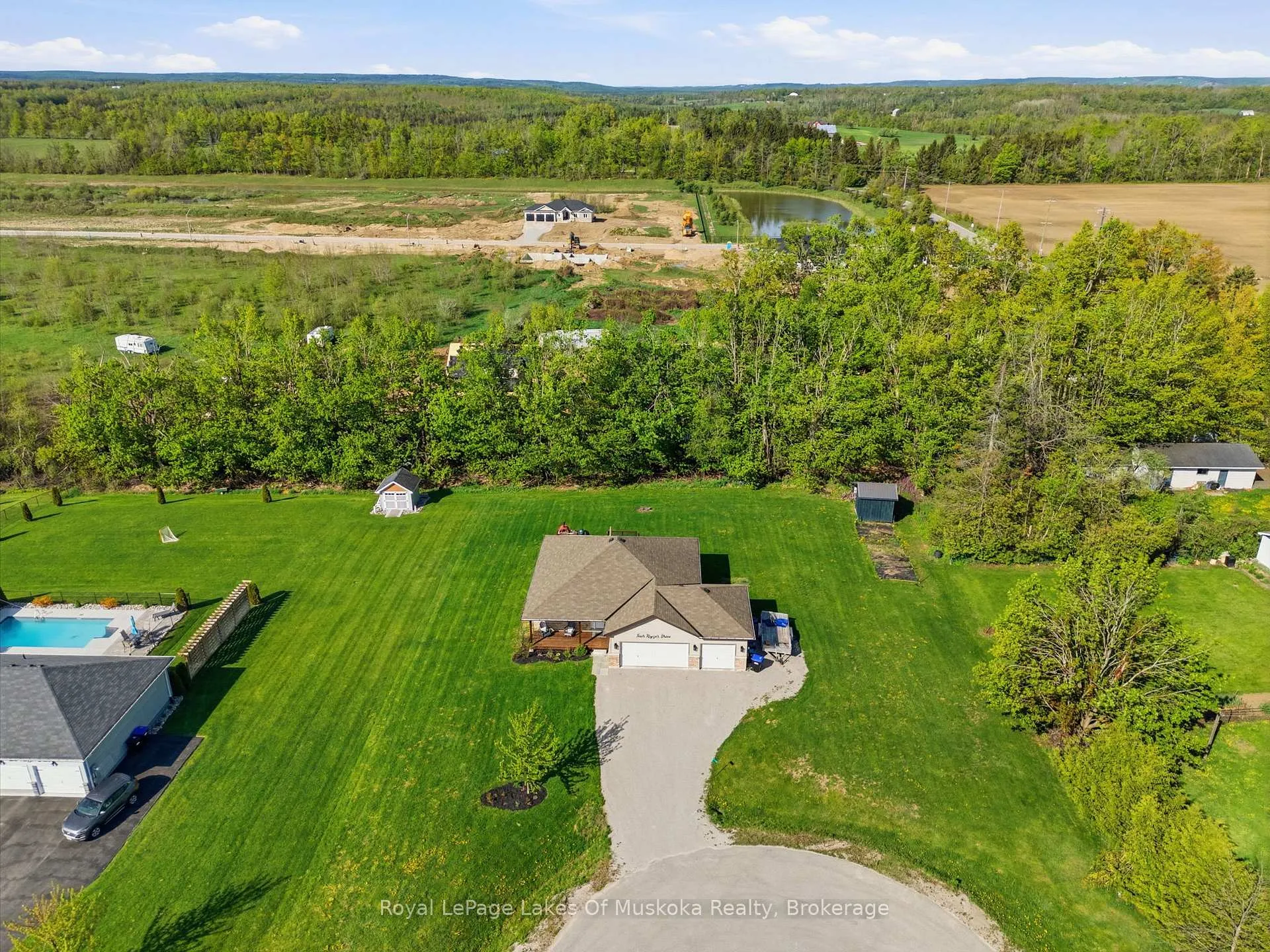 Photo 42 of 4 Keyzer Drive, Oro-Medonte, Warminster — HOMEH