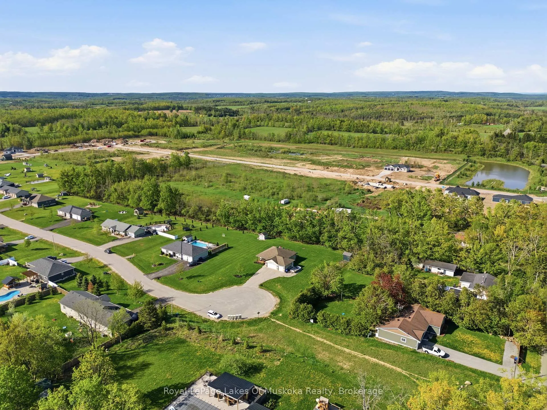 Photo 43 of 4 Keyzer Drive, Oro-Medonte, Warminster — HOMEH