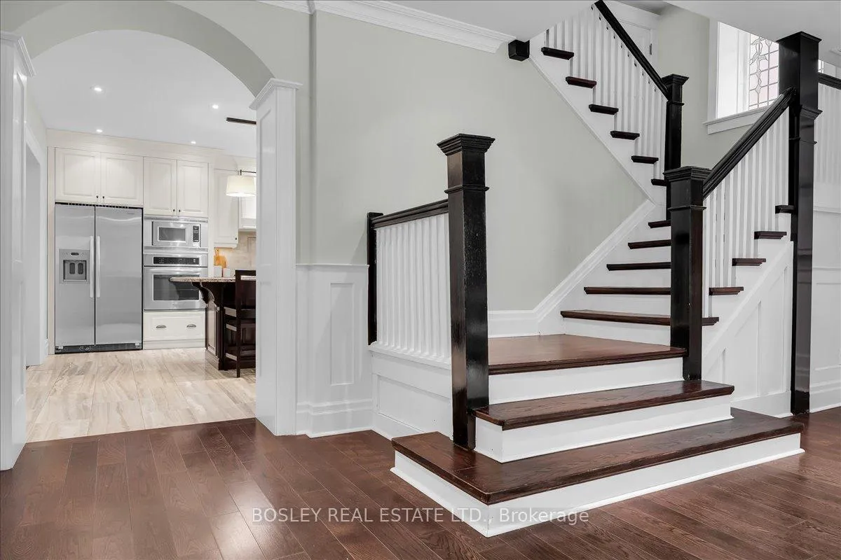 Photo 14 of 3 Shorncliffe Avenue, Toronto, Casa Loma — HOMEH