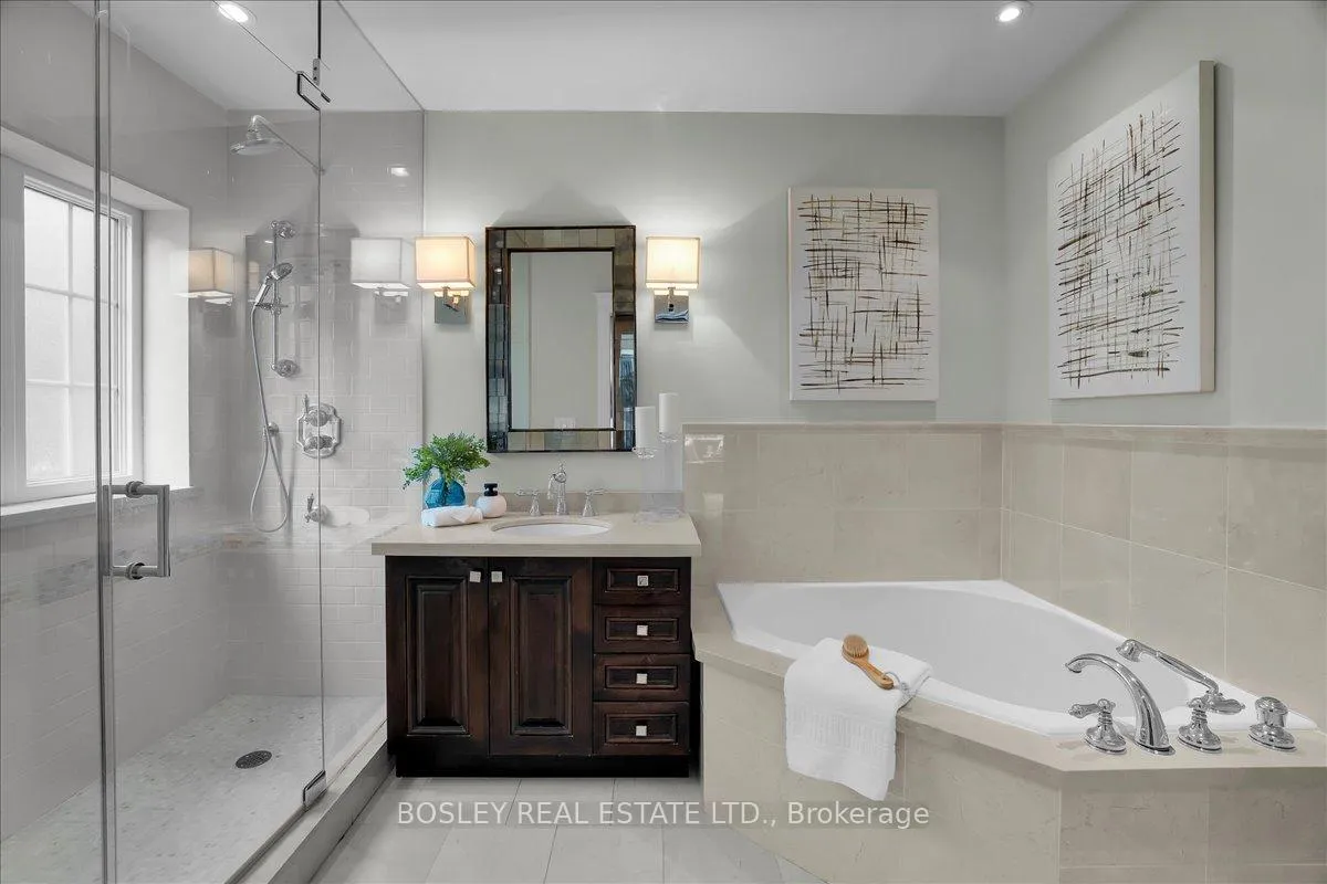 Photo 18 of 3 Shorncliffe Avenue, Toronto, Casa Loma — HOMEH