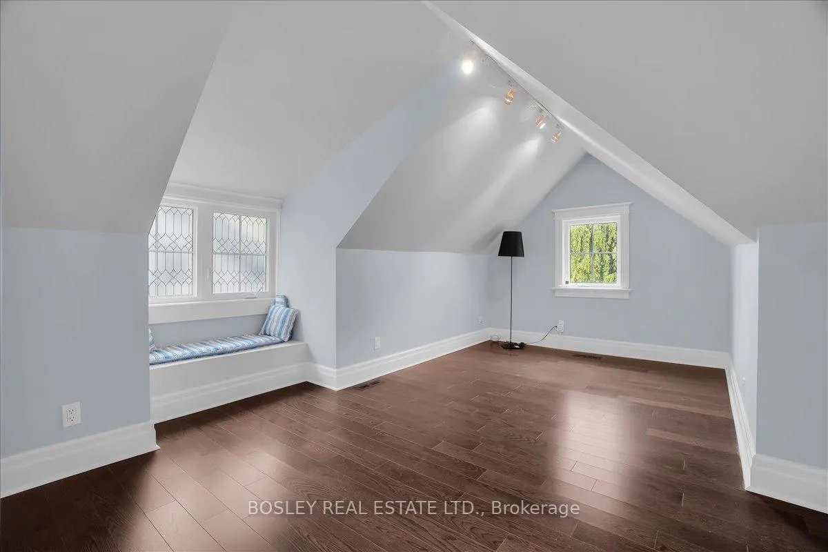Photo 23 of 3 Shorncliffe Avenue, Toronto, Casa Loma — HOMEH