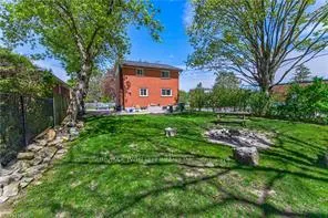 Photo 31 of 37 Gottscheer Court, Kitchener, Southdale — HOMEH