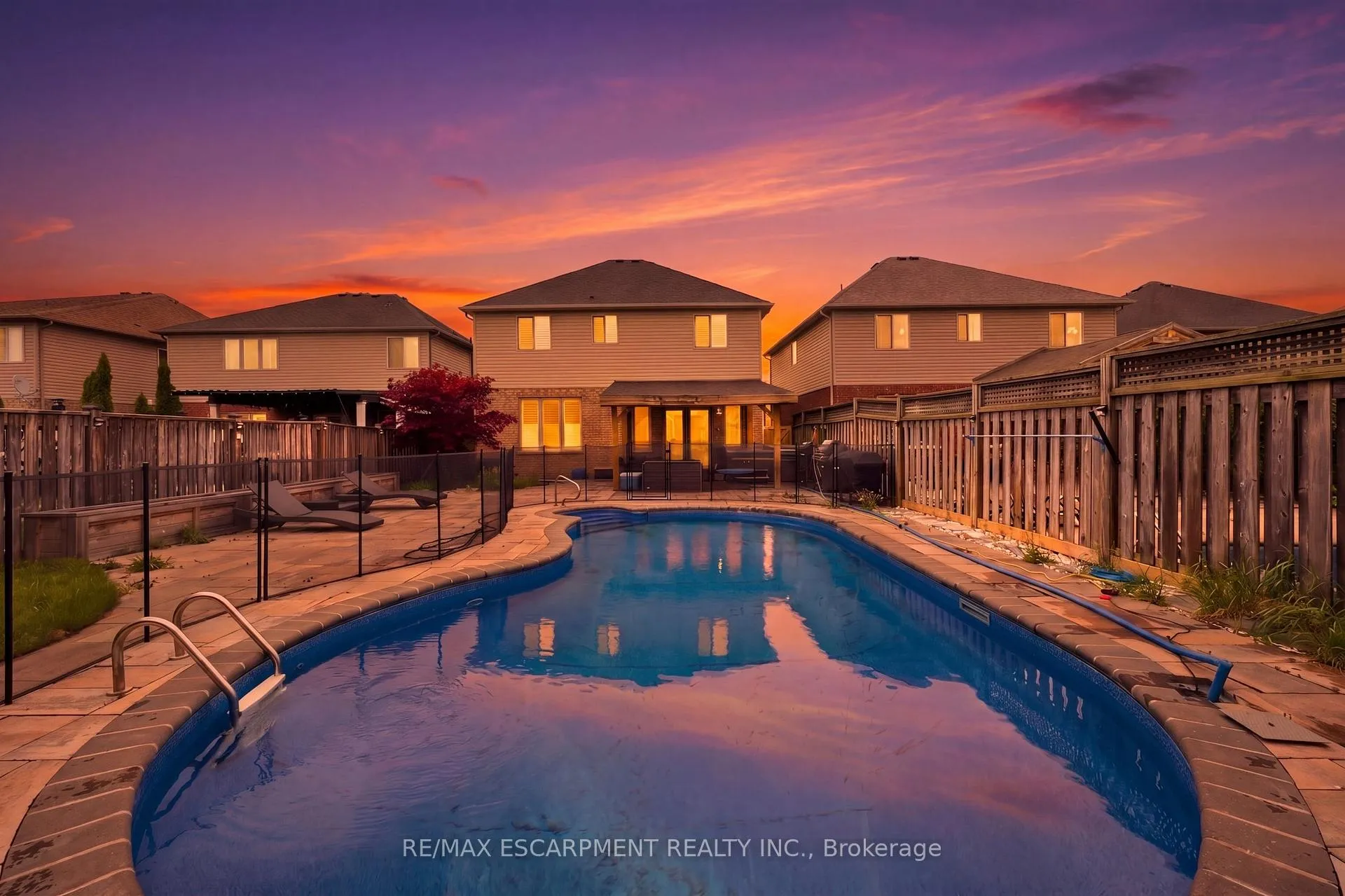 Photo 2 of 57 Tanglewood Drive, Hamilton, Binbrook — HOMEH