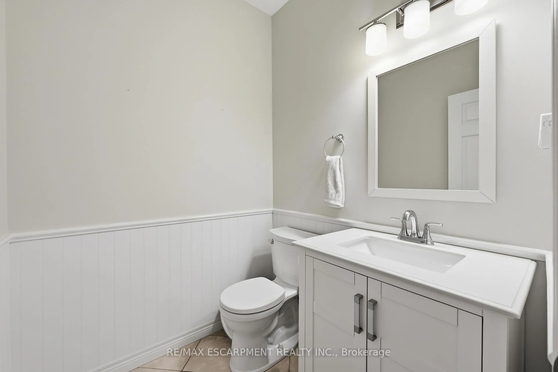 Photo 10 of 57 Tanglewood Drive, Hamilton, Binbrook — HOMEH