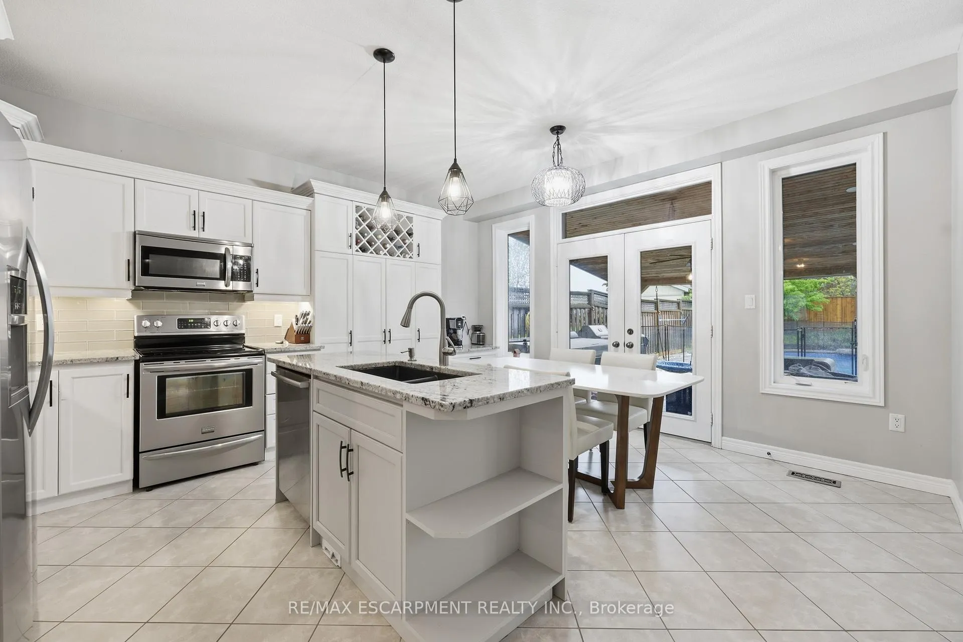 Photo 12 of 57 Tanglewood Drive, Hamilton, Binbrook — HOMEH