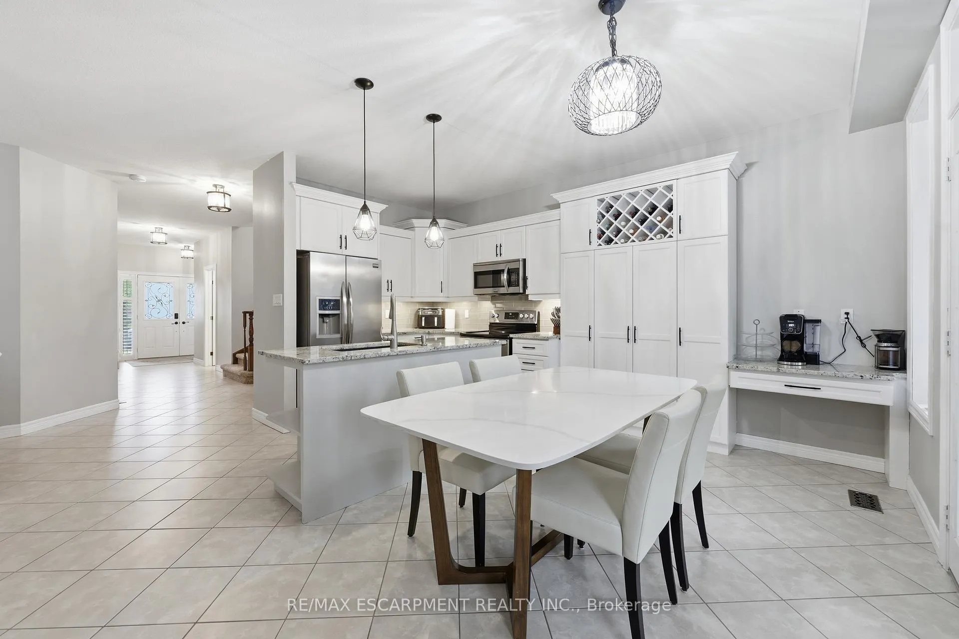 Photo 13 of 57 Tanglewood Drive, Hamilton, Binbrook — HOMEH
