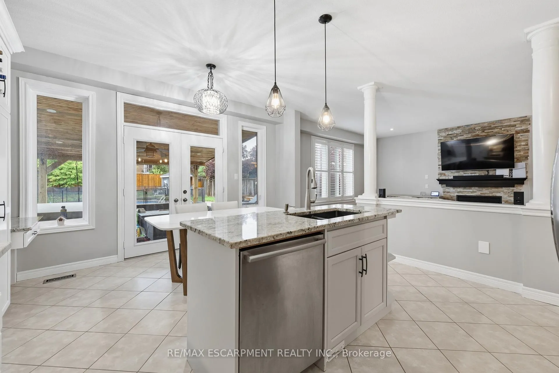 Photo 15 of 57 Tanglewood Drive, Hamilton, Binbrook — HOMEH