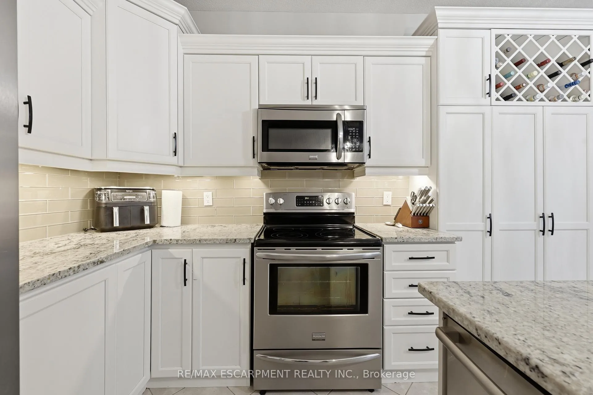 Photo 16 of 57 Tanglewood Drive, Hamilton, Binbrook — HOMEH