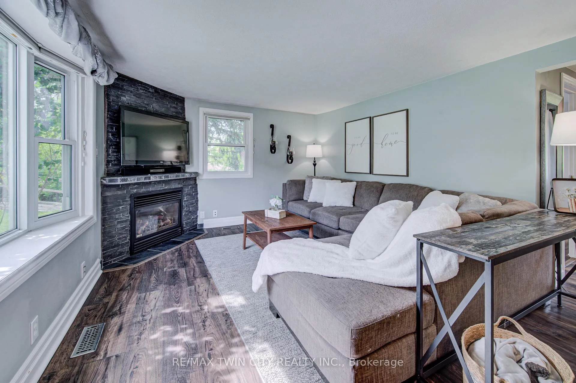 Photo 5 of 39 Guelph Street, Guelph, Junction/Onward Willow — HOMEH