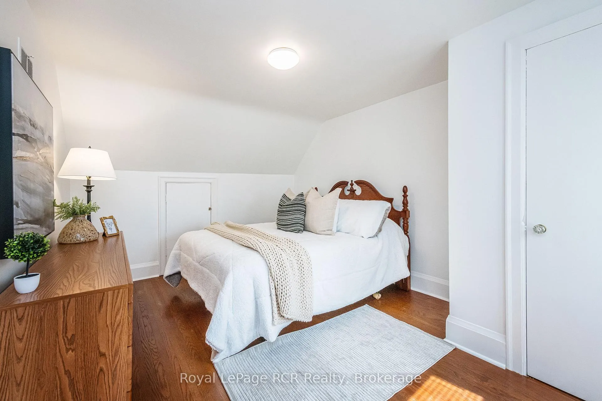 Photo 11 of 189 Margaret Avenue, Kitchener — HOMEH