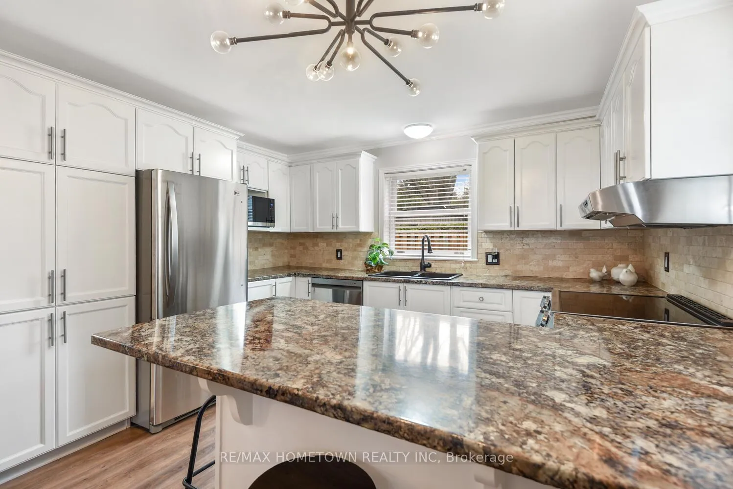 Photo 16 of 20 Hartley Street, Brockville — HOMEH
