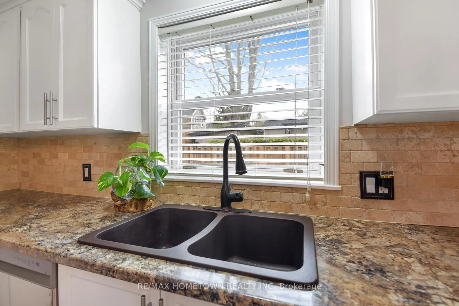 Photo 20 of 20 Hartley Street, Brockville — HOMEH